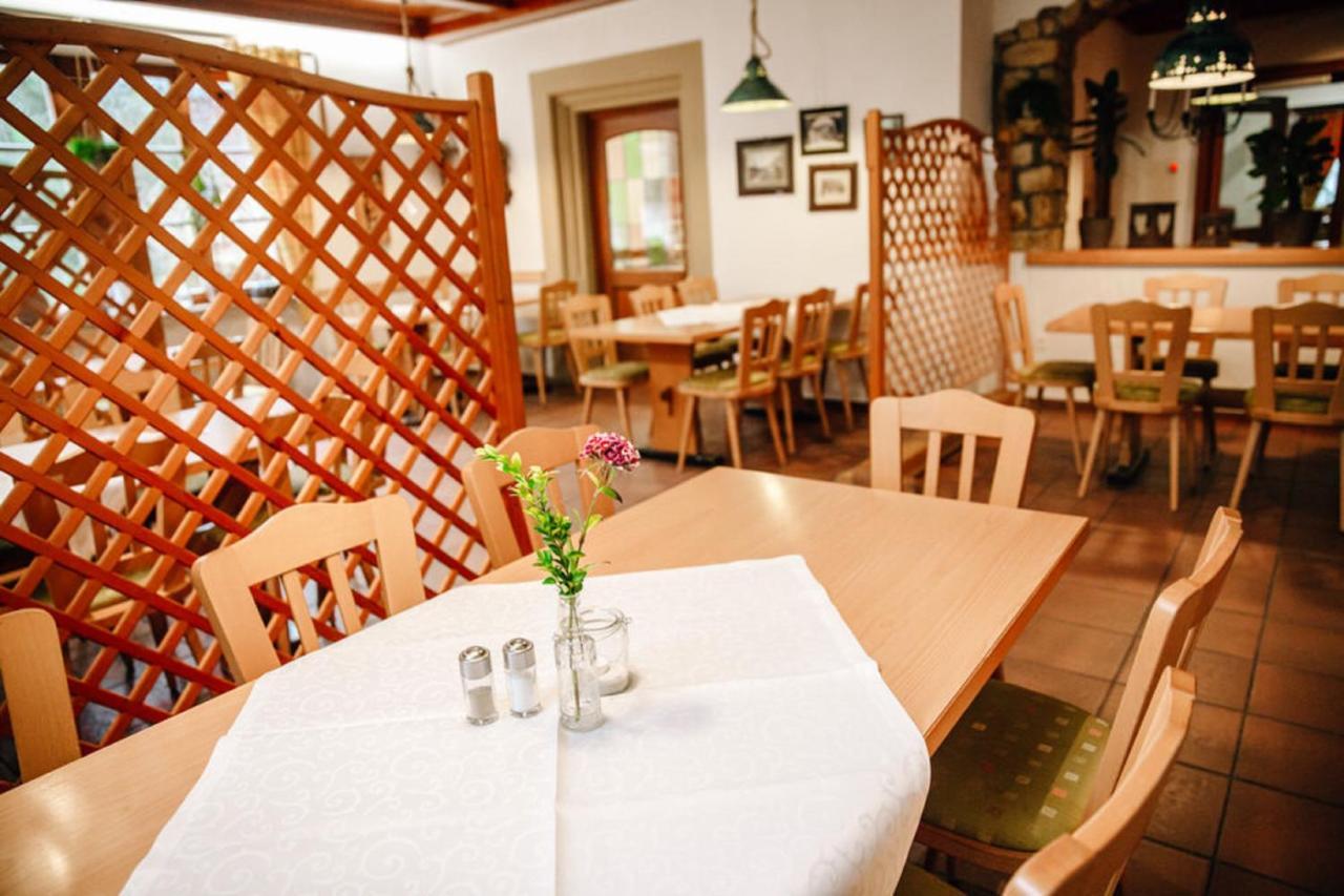 Herrenschenke-Cafe Eiring Königsberg in Bayern Exterior foto